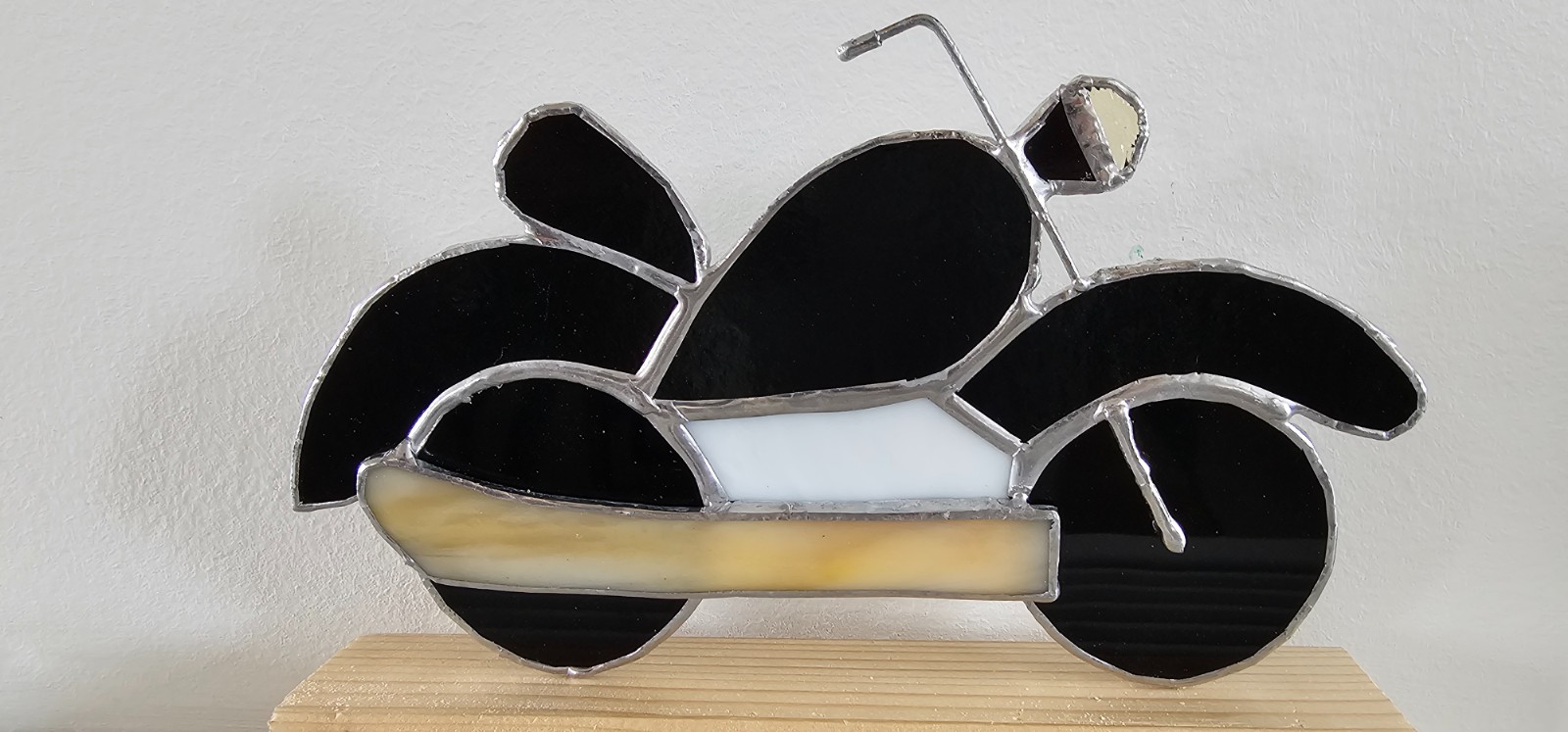 Stoere motor in Glas in lood/Tiffany