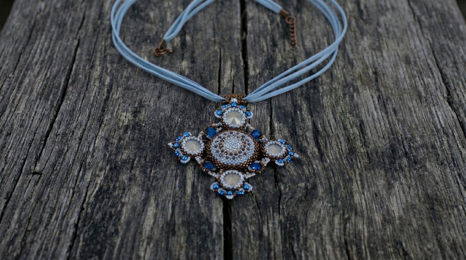 Caravaggio handgemaakte hanger in blauw kristal en brons
