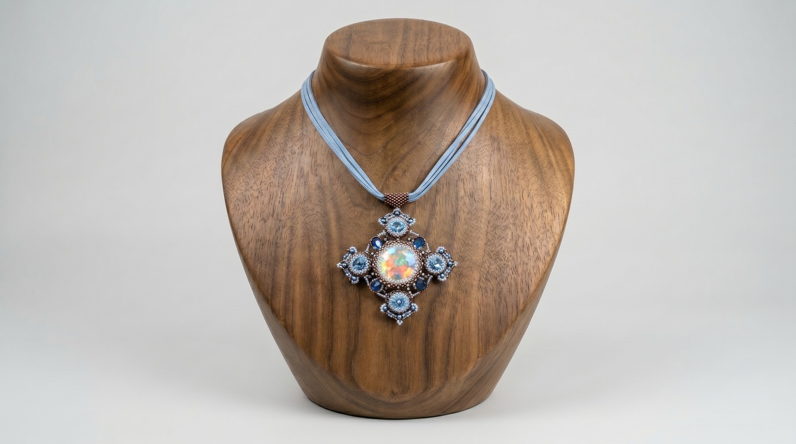 Caravaggio handgemaakte hanger in blauw kristal en brons