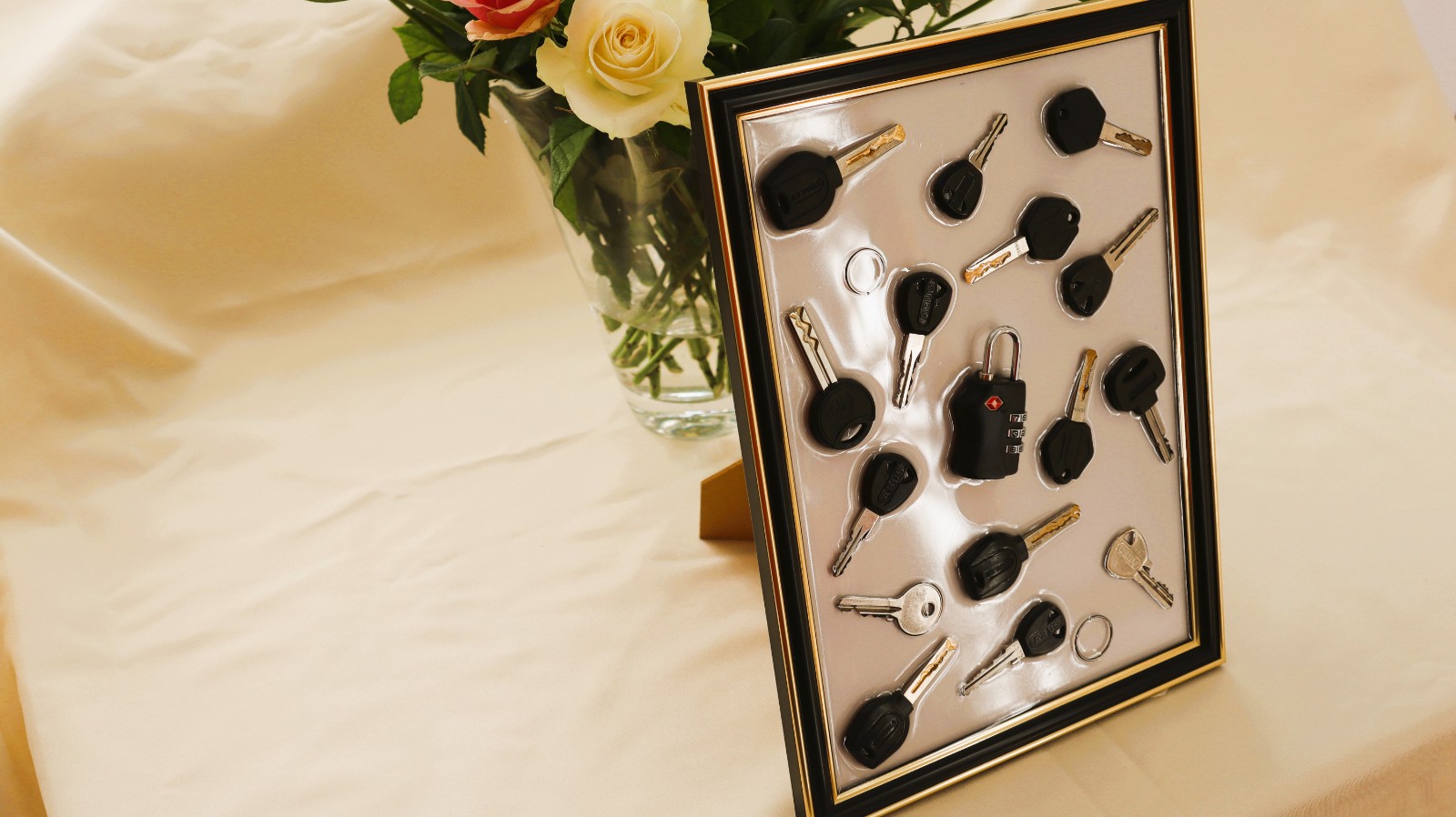 3D painting with lock and keys