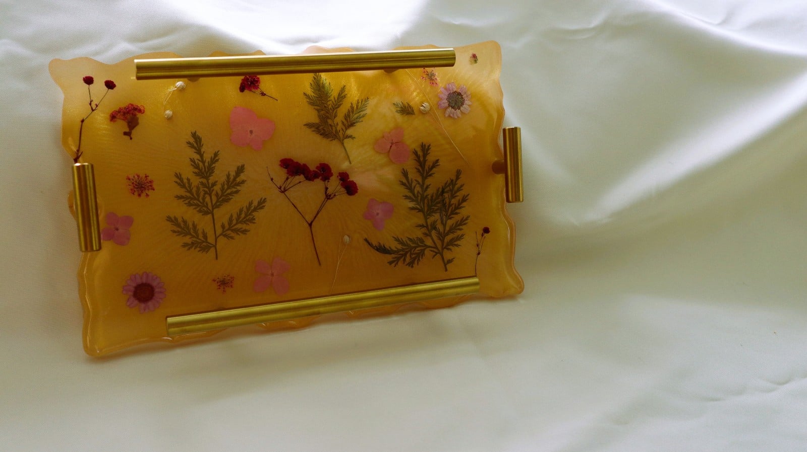 Coffee tray with flowers