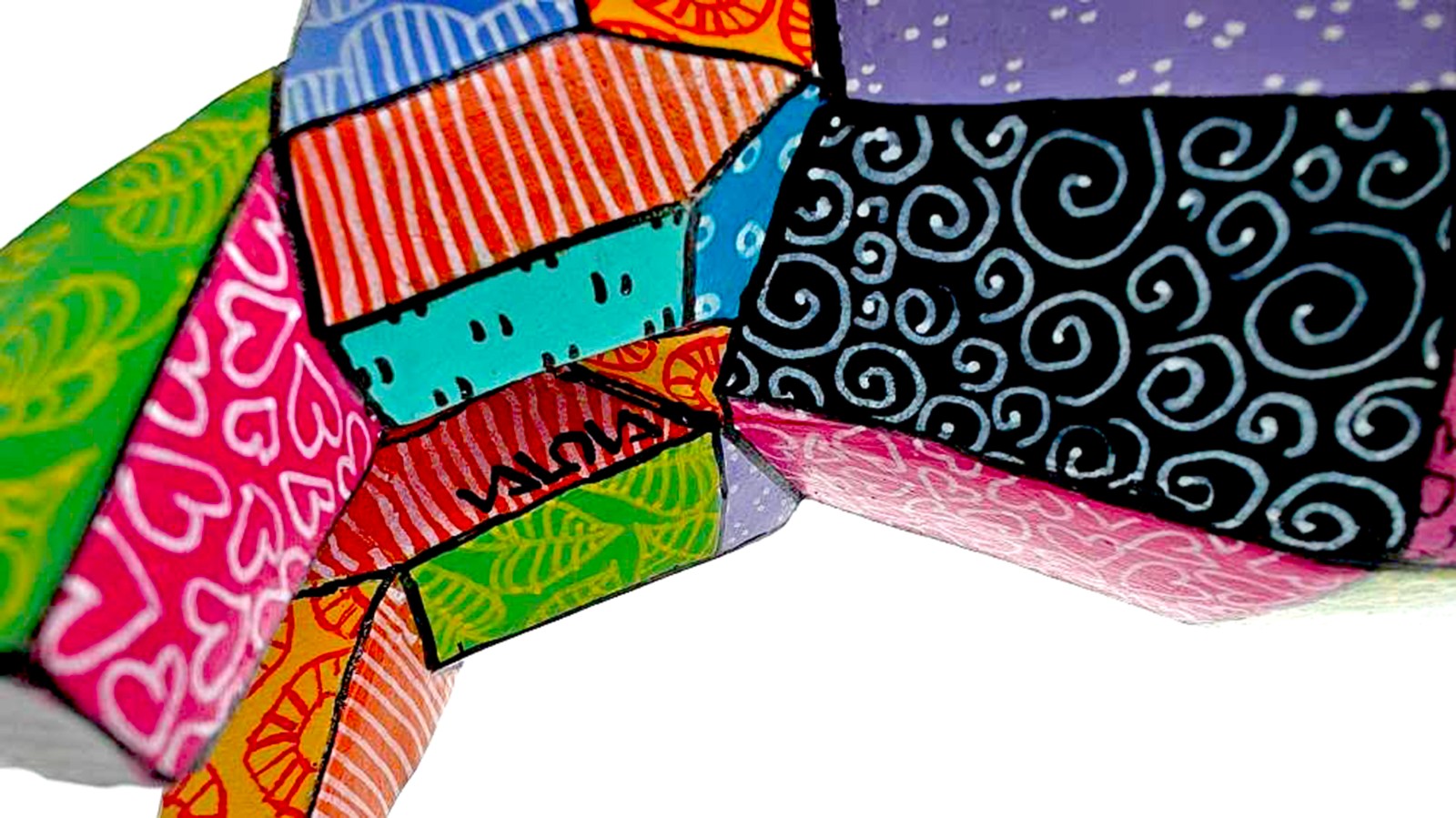 Kleurrijke Origami Teckel – Uniek handgeschilderd duurzaam kunstobject