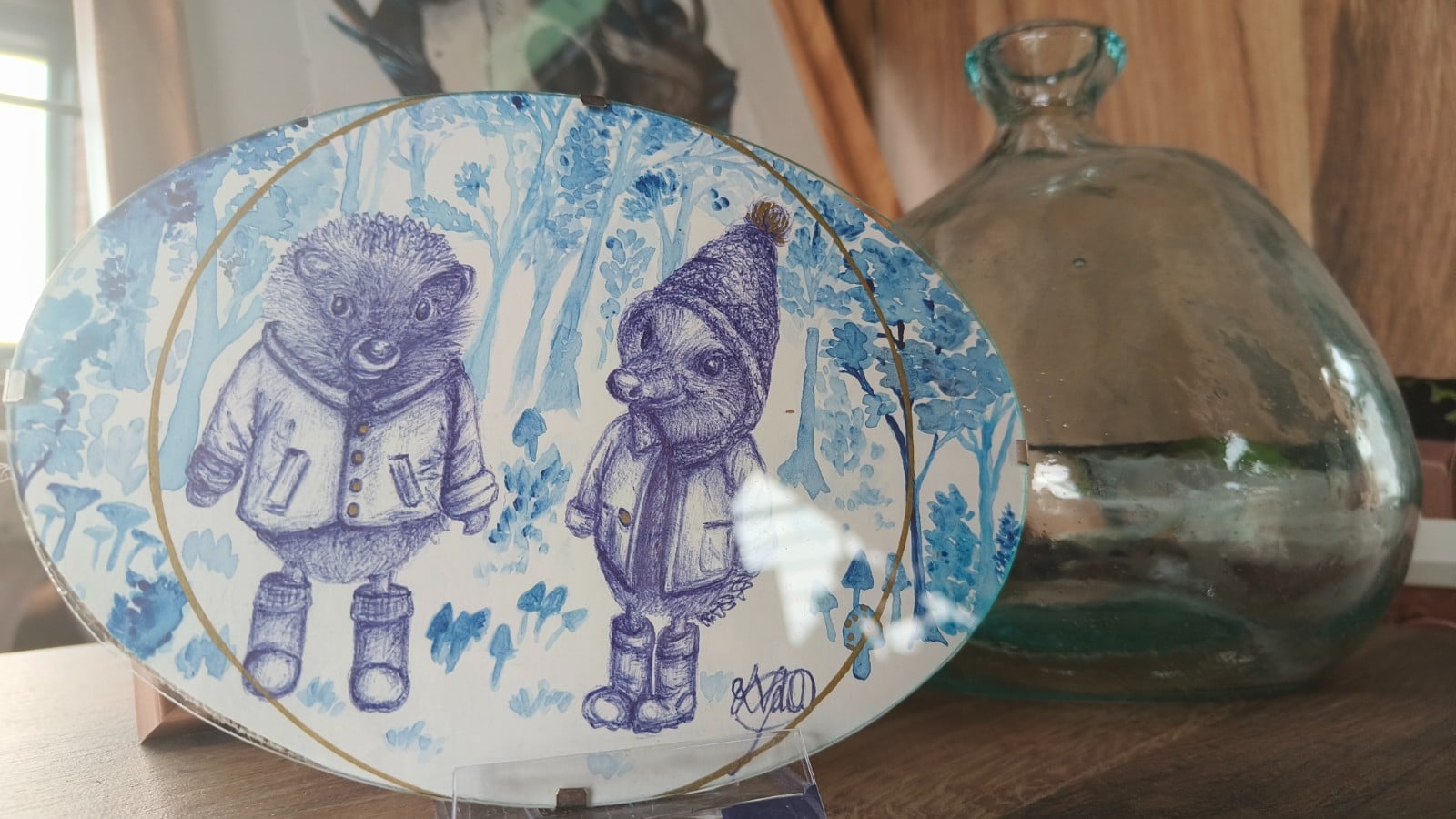 Fairy Forest Hedgehogs – Winterse egeltjes in Delfts blauw sfeer (Originele illustratie! - ingelijst)