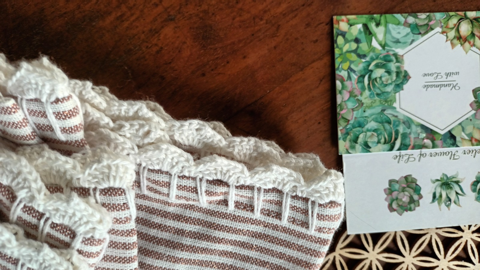 Servetten met gehaakt randje