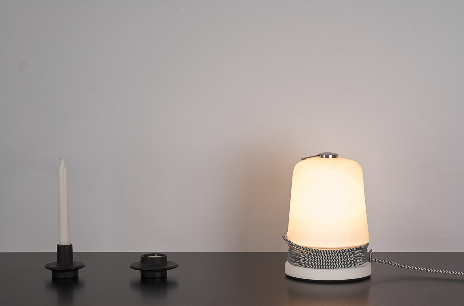 Cable Table Light Glossy - 3251.jpeg Cable Table Light Glossy