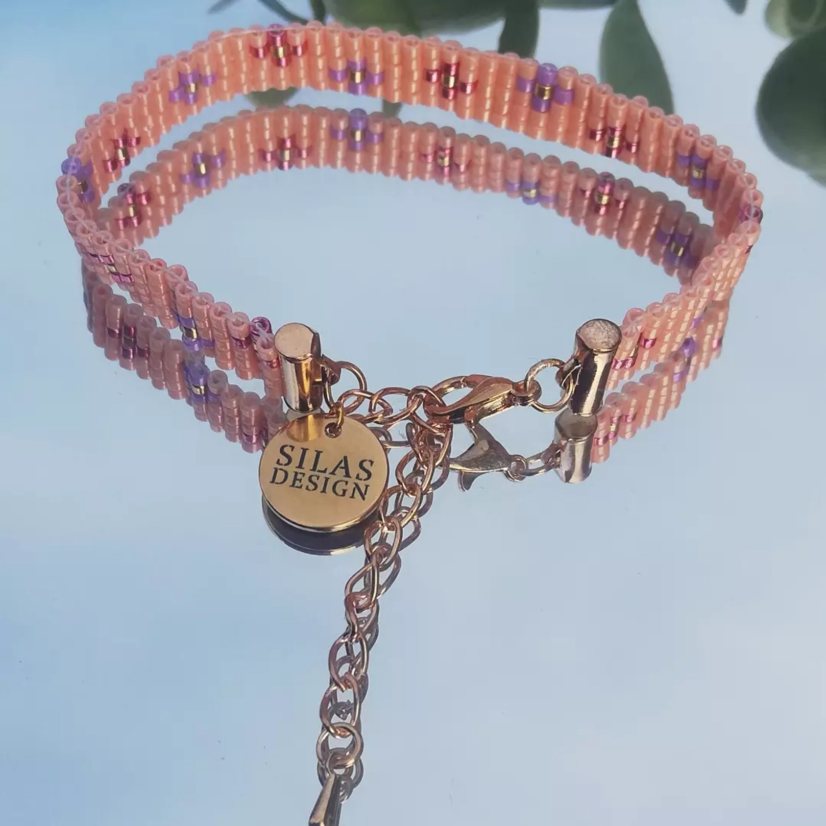 Geweven kralen armband 'Purple flowers' - 48000.jpeg Geweven kralen armband | Paarse bloemen in de oranje weide