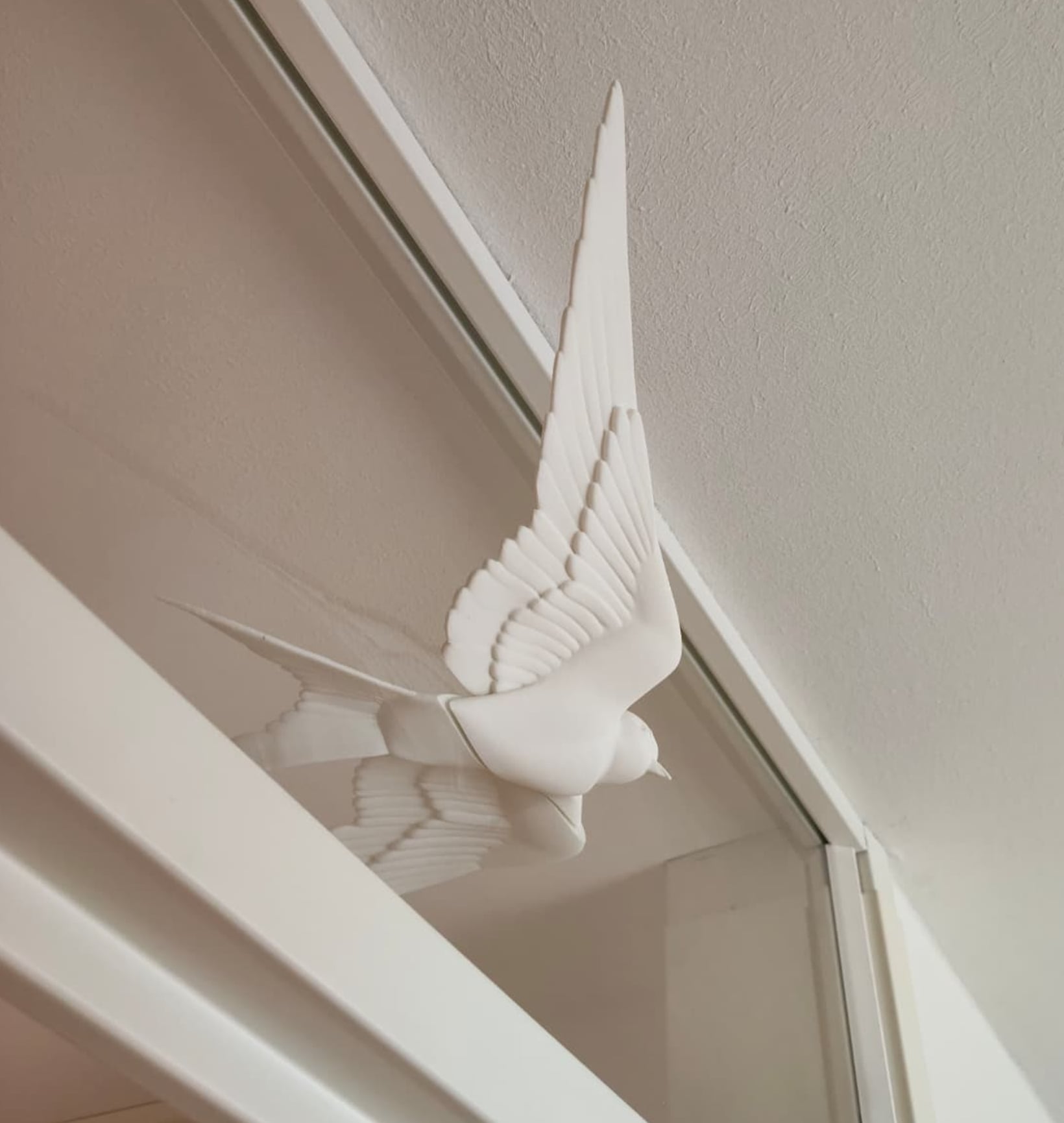 Magnetic swallow window art - White - 151861 Magnetic swallow window art - White