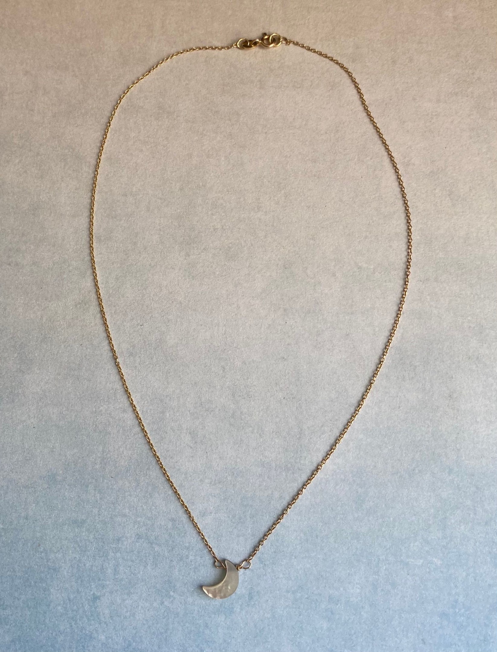 Vermeil kettinkje met maantje van parelmoer