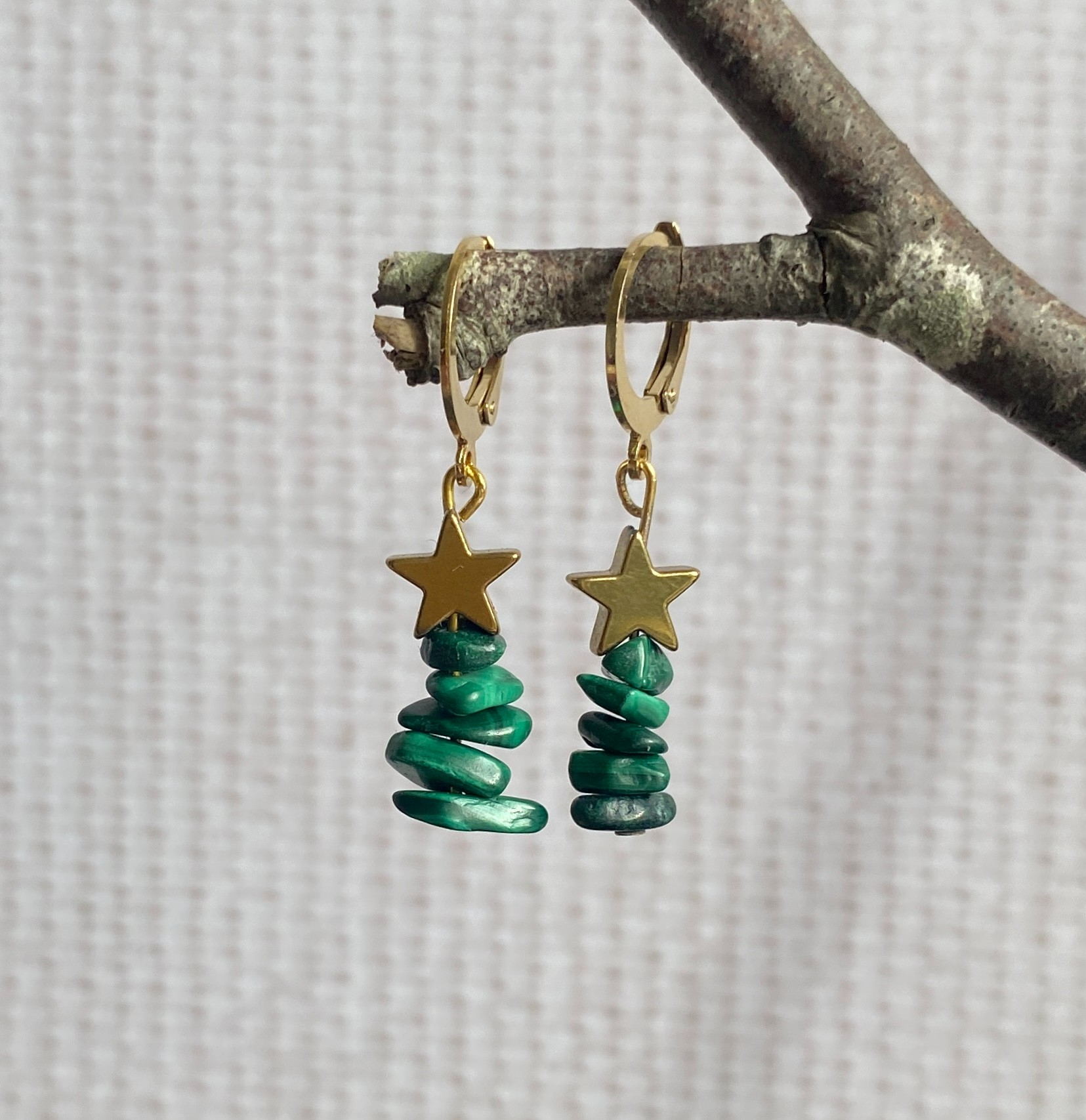 Oorbellen met kerstboompjes van malachiet en hematiet - 22631 Oorbellen met kerstboompjes van malachiet en hematiet