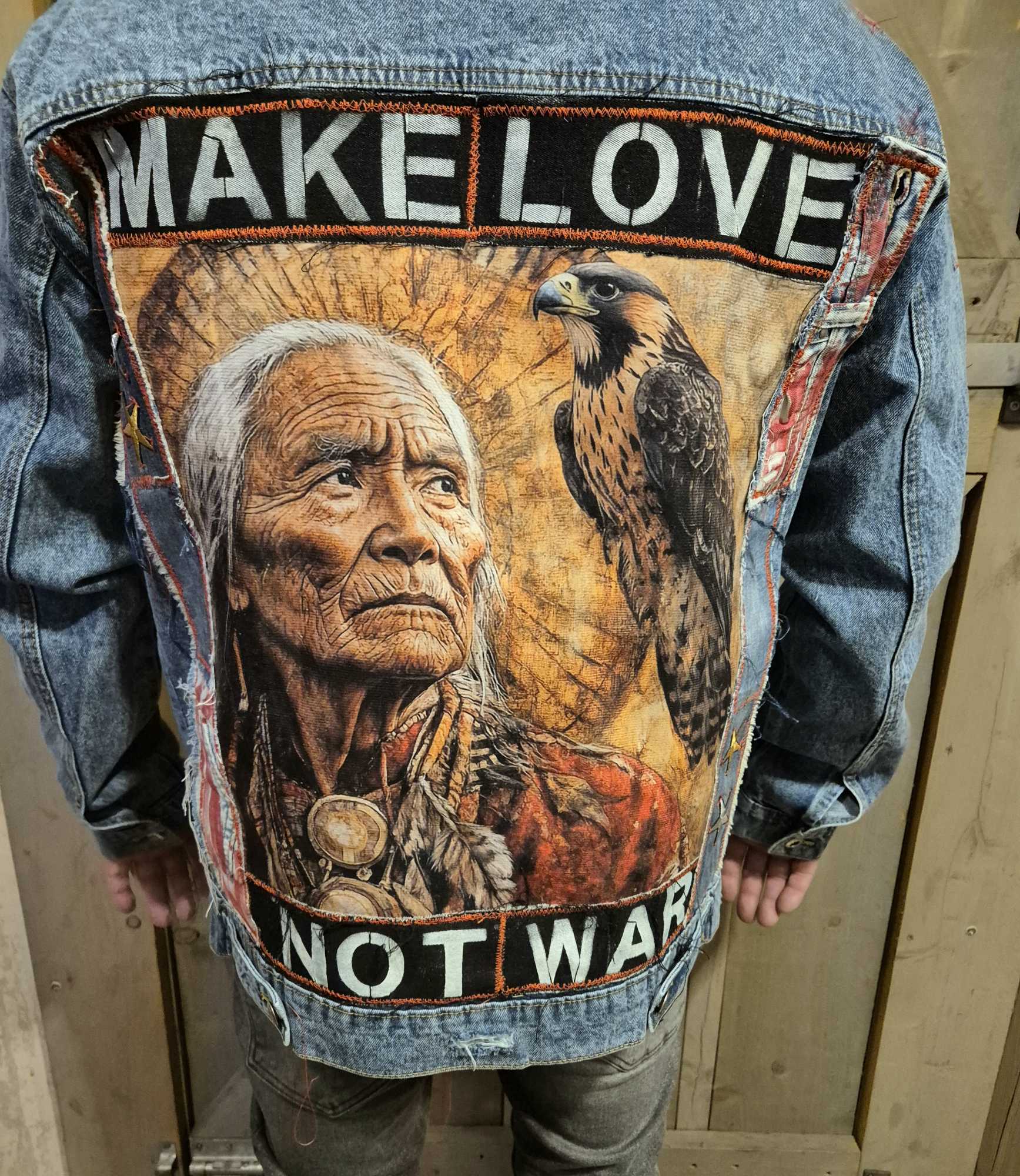 Make Love Not War - 154530 Make Love Not War