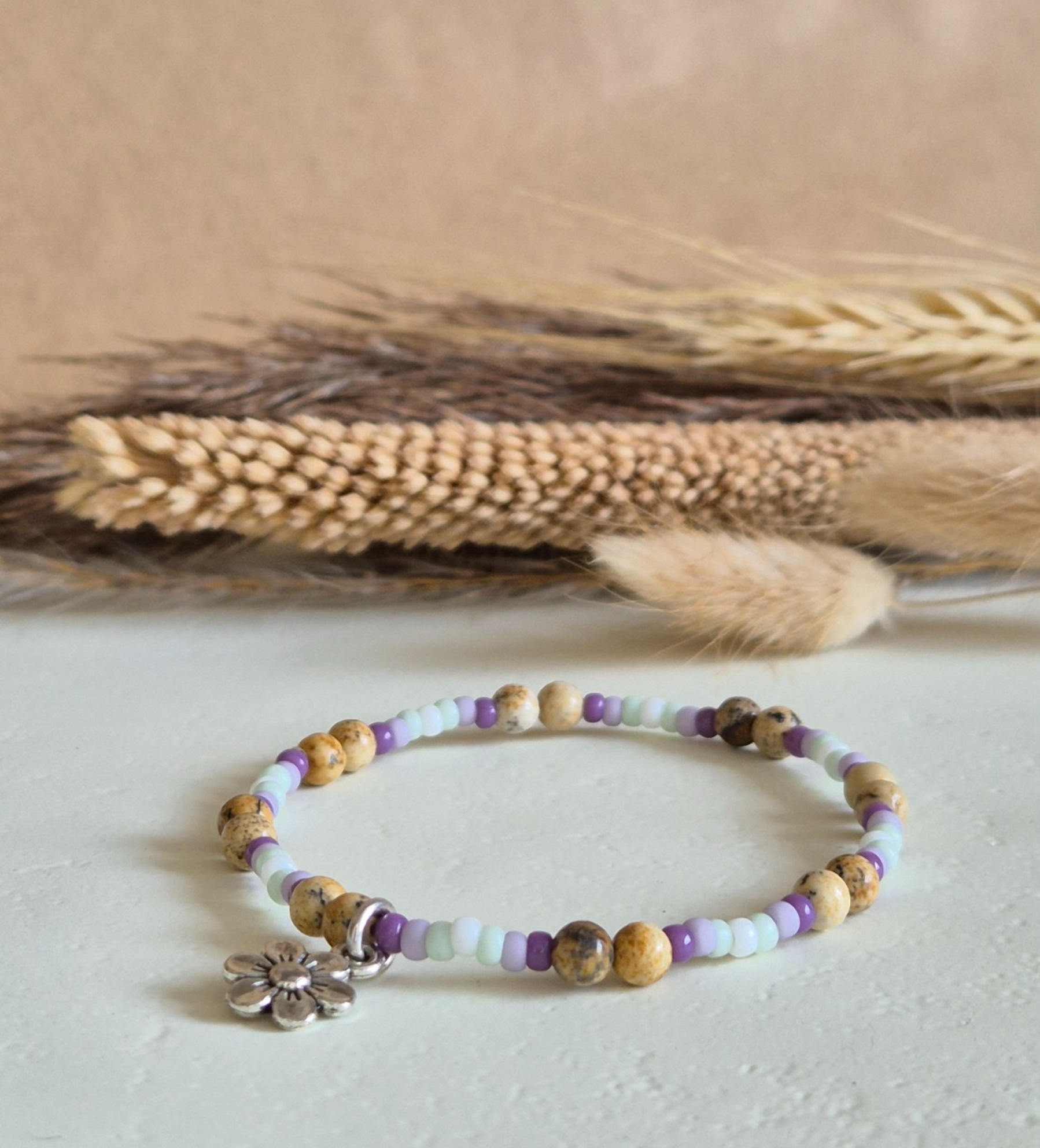 Vrolijke armband met bloem bedel | Allium - 134298 Vrolijke armband met bloem bedel | Allium