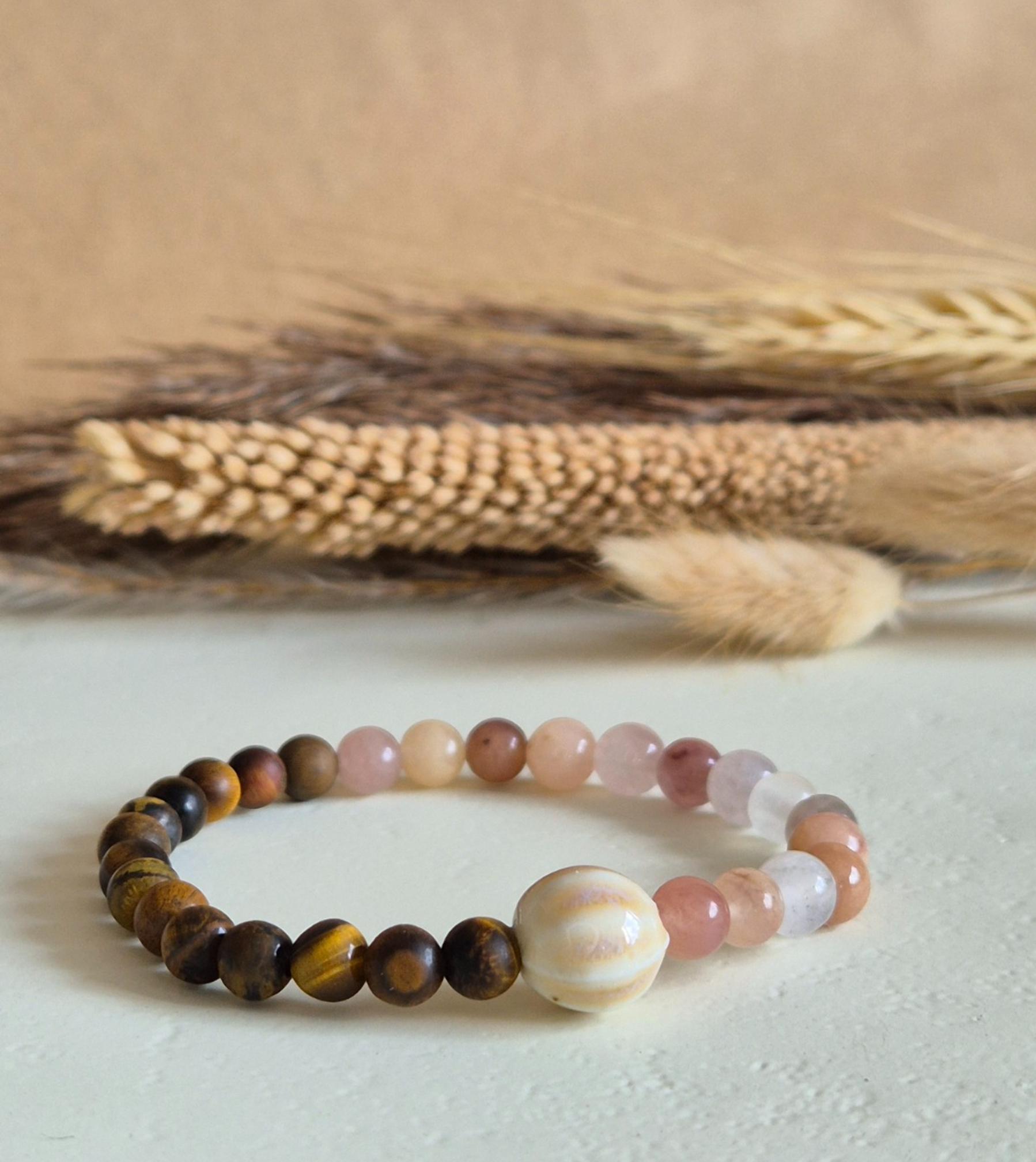 Armband met edelstenen, lavastenen en keramieke kraal | Blossom - 134277 Armband met edelstenen, lavastenen en keramieke kraal | Blossom