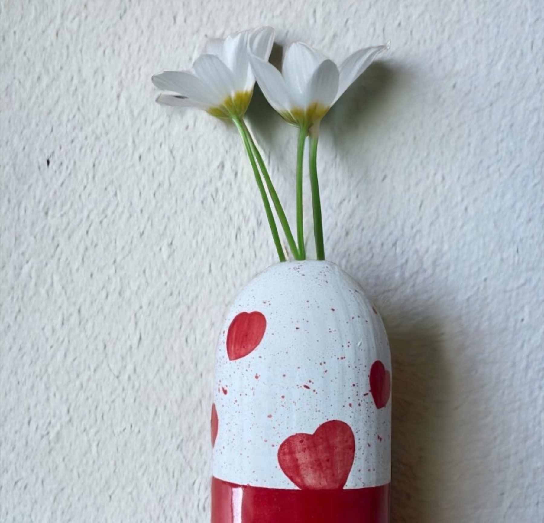 Handgemaakte Keramiek - pil vaas -  liefde pil