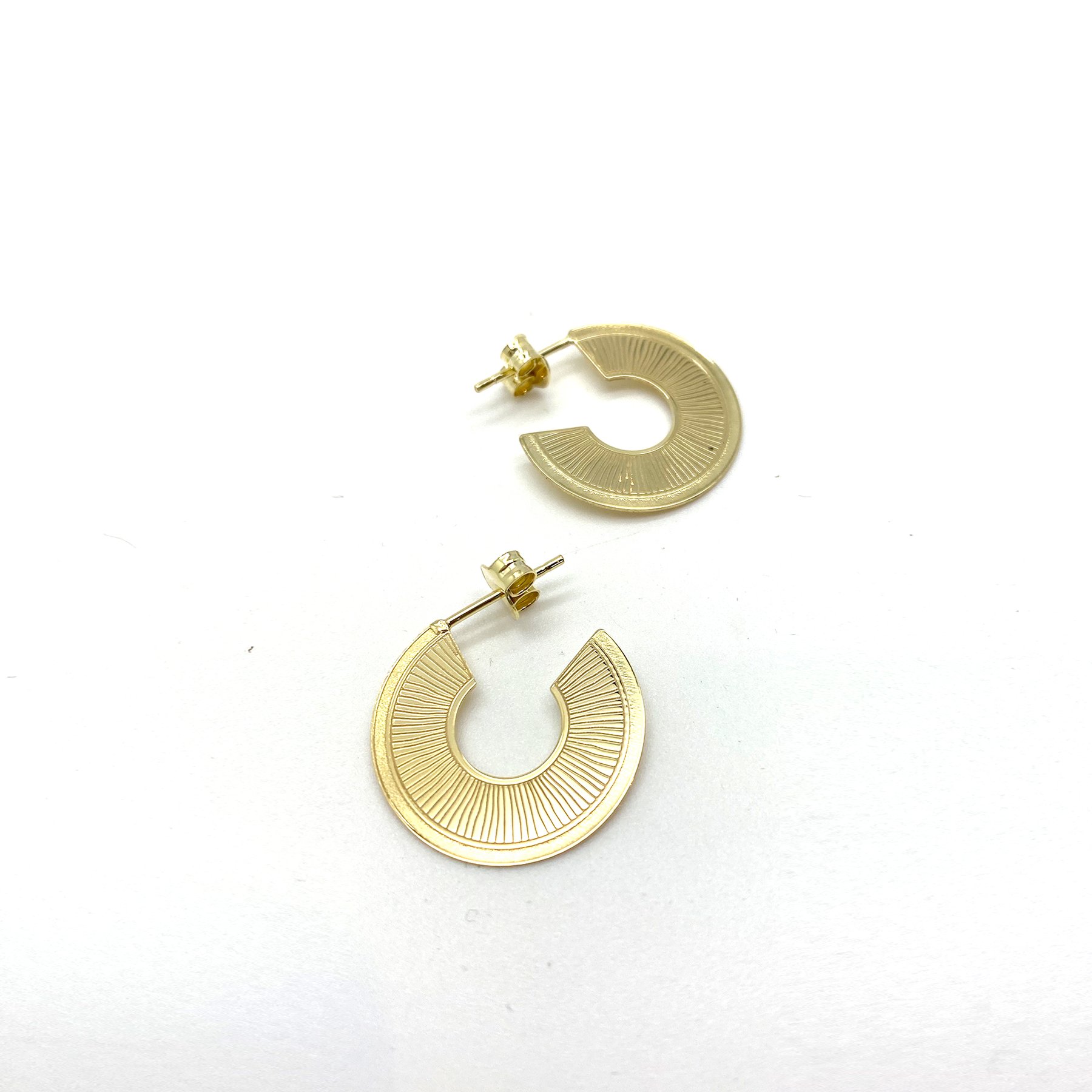 Sun Ray Hoops Gold - 3485.jpeg Sun Ray Hoops Gold
