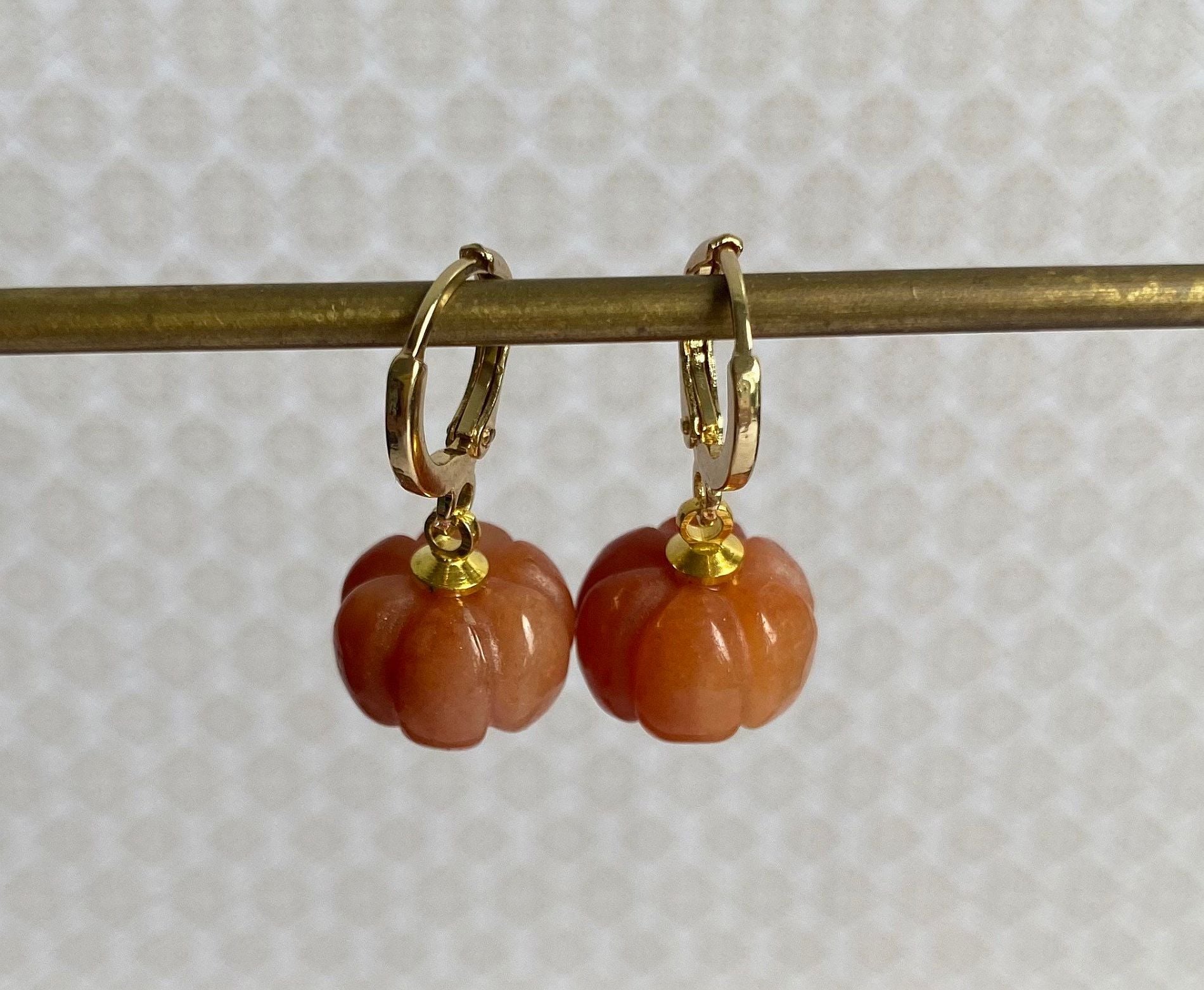 Vergulde oorbellen met pompoentjes van carneool - 19653 Vergulde oorbellen met pompoentjes van carneool