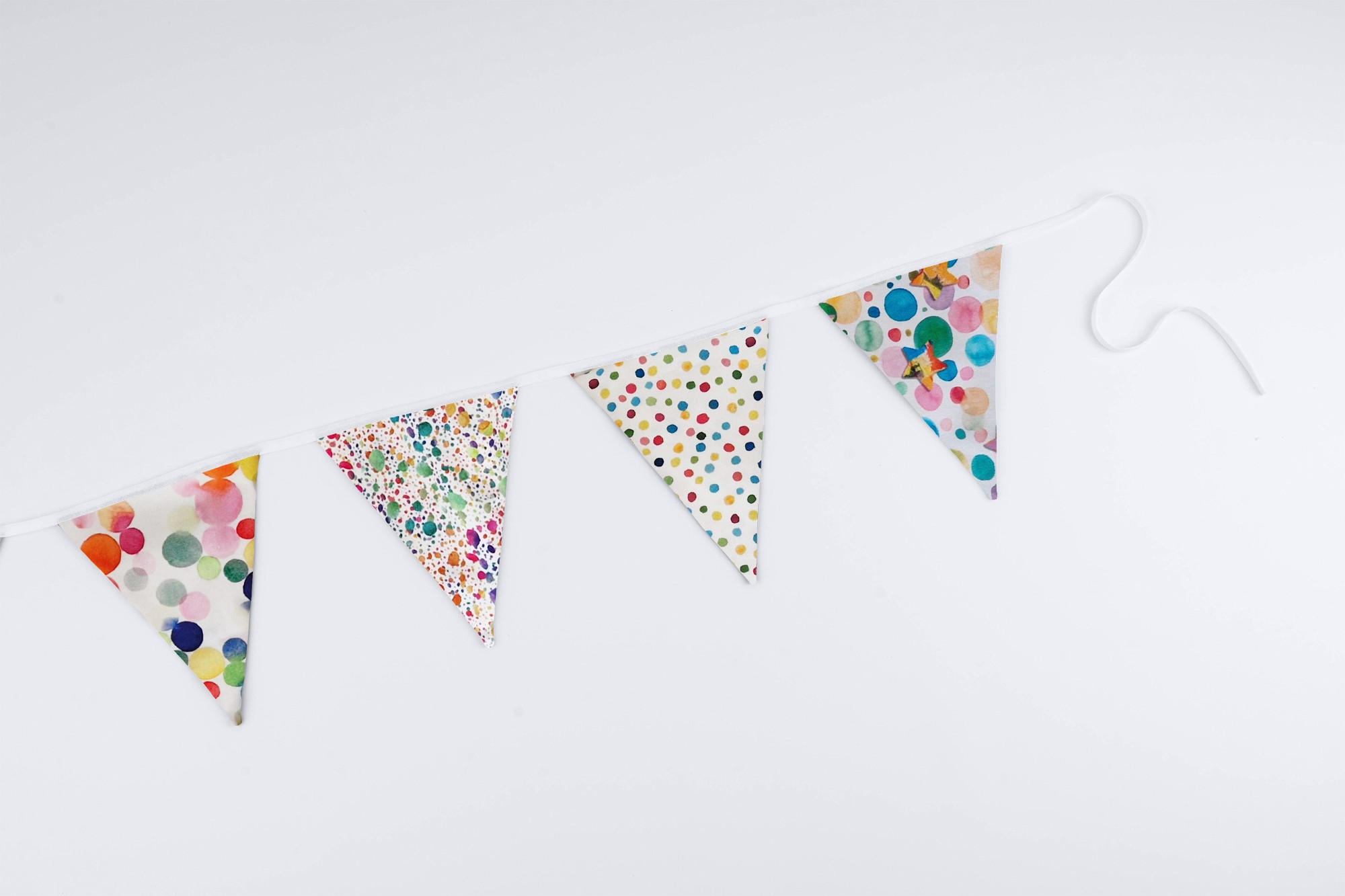 Vlaggenlijn Splatter of Colors | Kleurrijke slinger met vlaggetjes gemaakt van stof