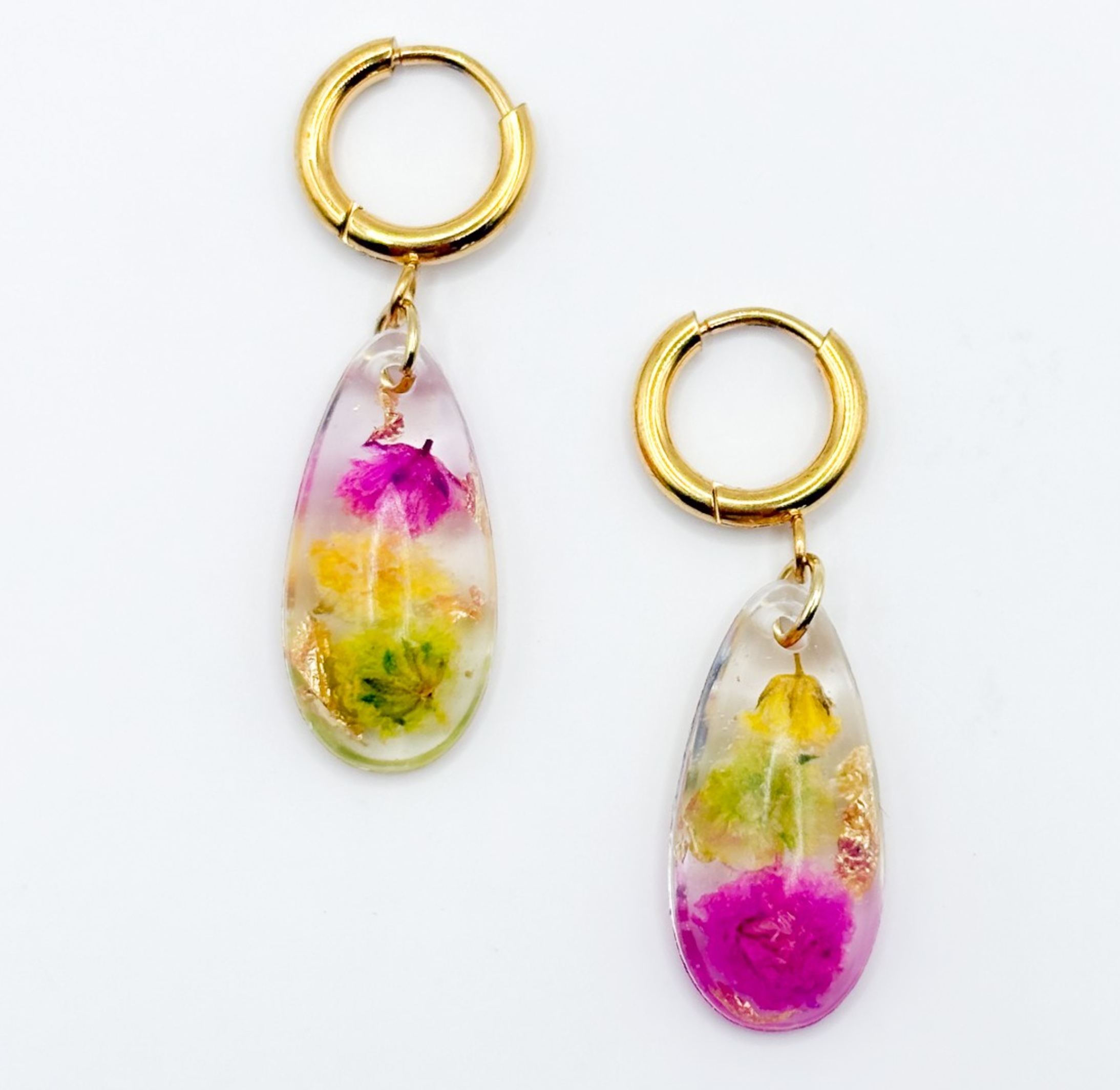 Oorbellen met Druppel Hangers en Echte Bloemen - 91188 Oorbellen met Druppel Hangers en Echte Bloemen