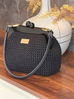 Handgemaakte gehaakte tas in retrostijl - 102299 Handgemaakte gehaakte tas in retrostijl