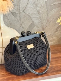 Handgemaakte gehaakte tas in retrostijl - 102302 Handgemaakte gehaakte tas in retrostijl