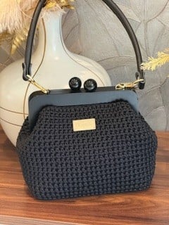 Handgemaakte gehaakte tas in retrostijl - 102305 Handgemaakte gehaakte tas in retrostijl