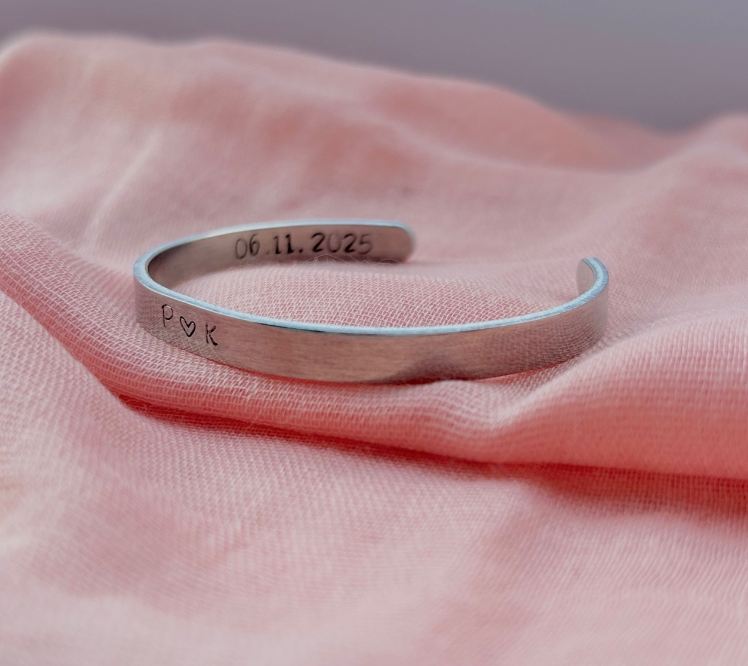 Gepersonaliseerde Armband | Tekst, Initialen & Datum | Handgemaakt Ca… - 135611 Gepersonaliseerde Armband | Tekst, Initialen & Datum | Handgemaakt Cadeau