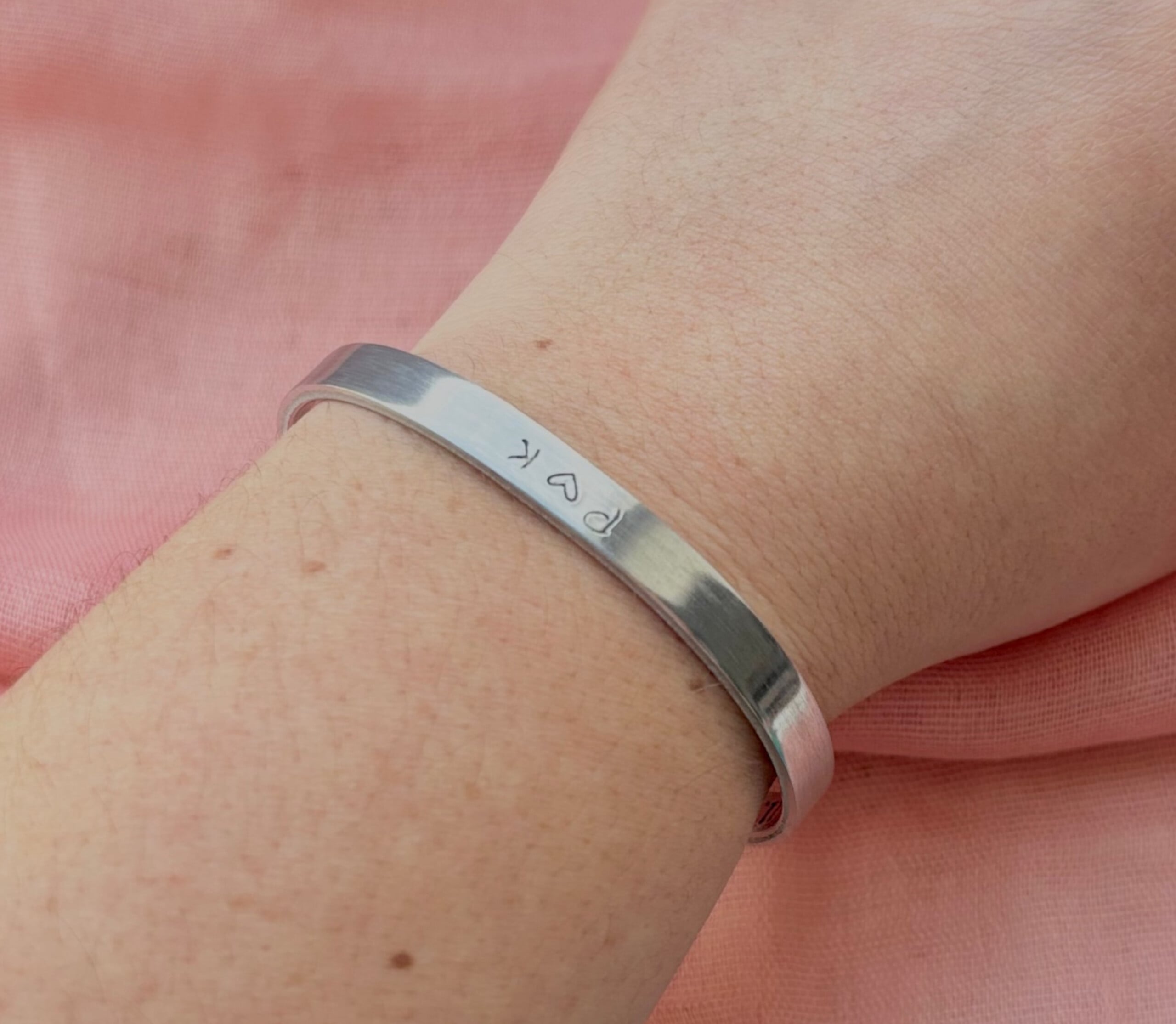 Gepersonaliseerde Armband | Tekst, Initialen & Datum | Handgemaakt Ca… - 135609 Gepersonaliseerde Armband | Tekst, Initialen & Datum | Handgemaakt Cadeau