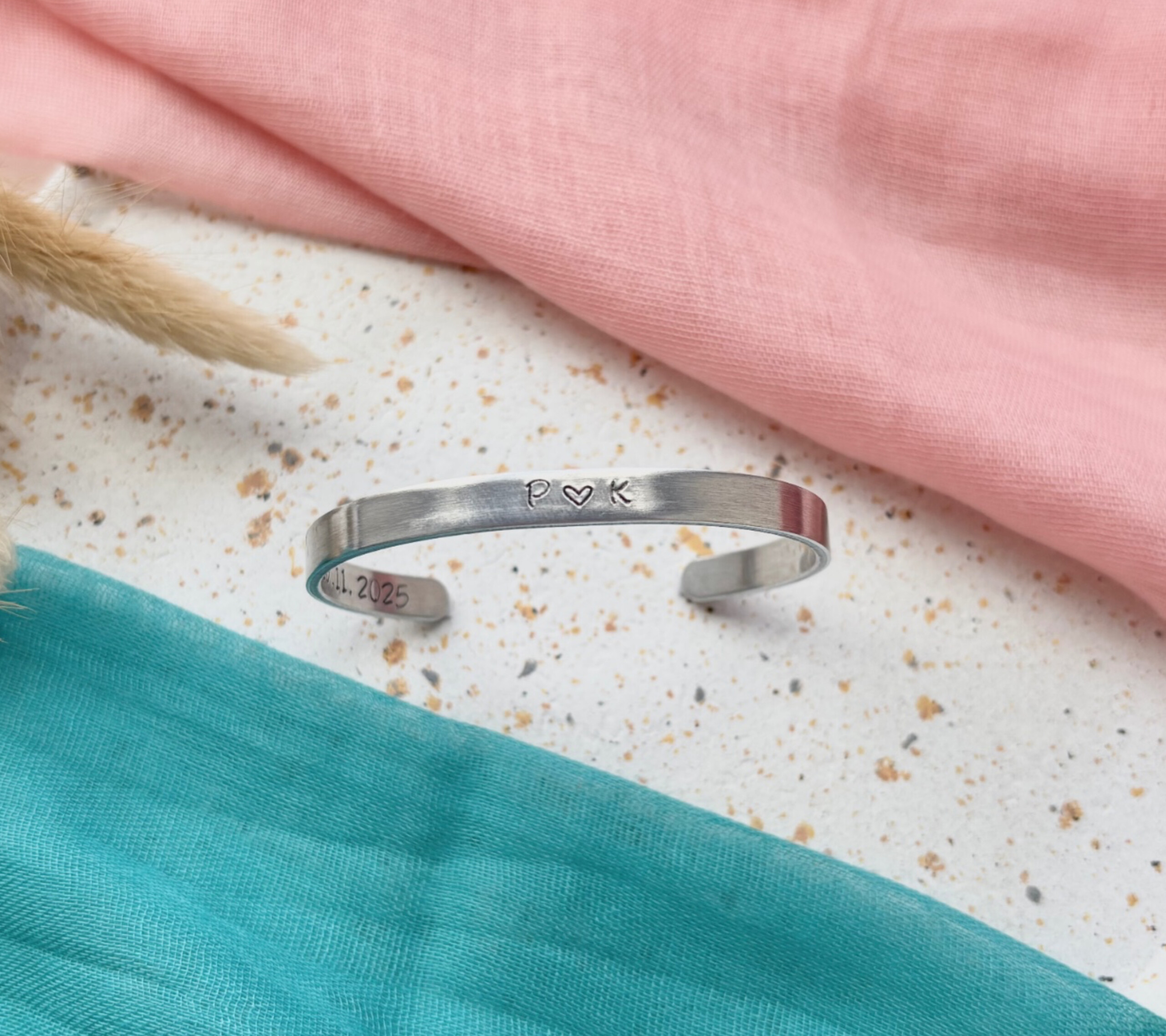 Gepersonaliseerde Armband | Tekst, Initialen & Datum | Handgemaakt Ca… - 135612 Gepersonaliseerde Armband | Tekst, Initialen & Datum | Handgemaakt Cadeau