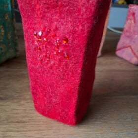 De 'Ruby Glow' – Vurig Rood met Subtiele Sparkle