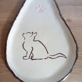 Keramieken schoteltje met kattenafbeelding 6, handmade en handpainted