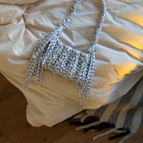 Handgemaakte gevlochten tas – zwart/wit mini schoudertas