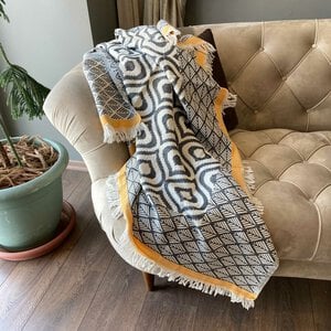 Plaid - asude - 135x170 cm - zwart & geel - tv deken - throw plaid - 100% katoen