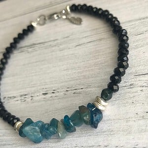 Armband met onyx en apatiet