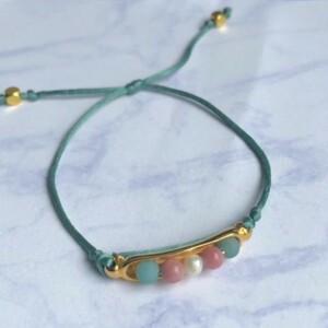 Verstelbaar armbandje met jade, rhodoniet en zoetwaterparel