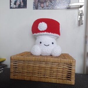 Paddenstoel Knuffel Rood met Witte Stippen