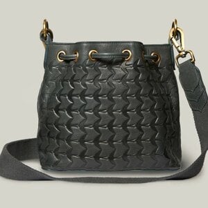 Lark bucket bag- Teal Green