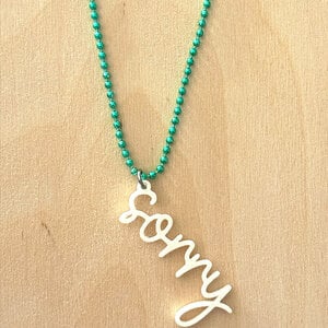 3Dprinted hanger voor ketting "Sorry"