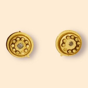 Recycled gold plated computer chip earbud, oorstekers