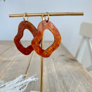 Oorbellen resin hangers topaz bruin