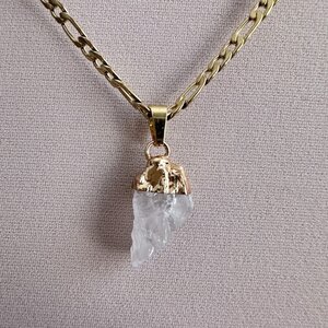 Ketting met ruwe edelsteen Rozenkwarts