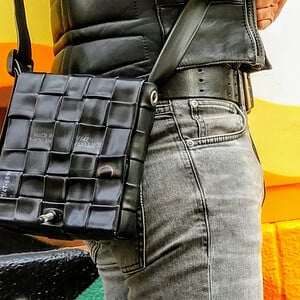 Retyred shoulderbag medium