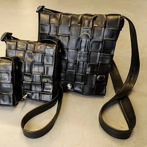 Retyred shoulderbag large