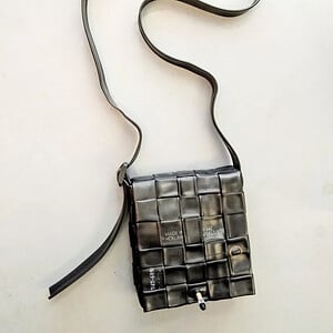 Retyred shoulderbag medium