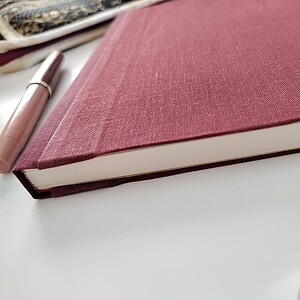 Alternative view of Gilde notebook, semiflex