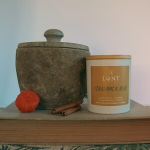 Cinnamon bun - sojawas geurkaars (geen ftalaten en paraffine) - kaneel, myrrh / cedarwood, amber