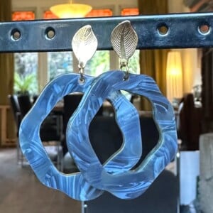 Jeans blue grey resin hangers irregular