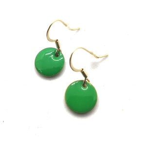 Oorbellen emaille rond groen