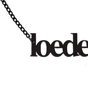 Loeder! naamketting