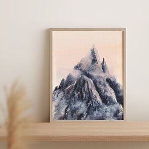 Berg gehuld in mist A4 Mountain art Print / Misty Mountain Art print A4
