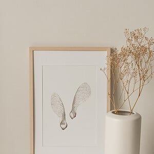 Alternative view of Inkttekening Esdoornzaden Art Print A4