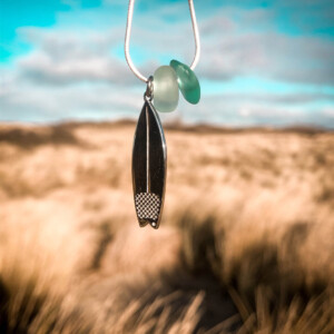 Zeeglas surfboard ketting zilver